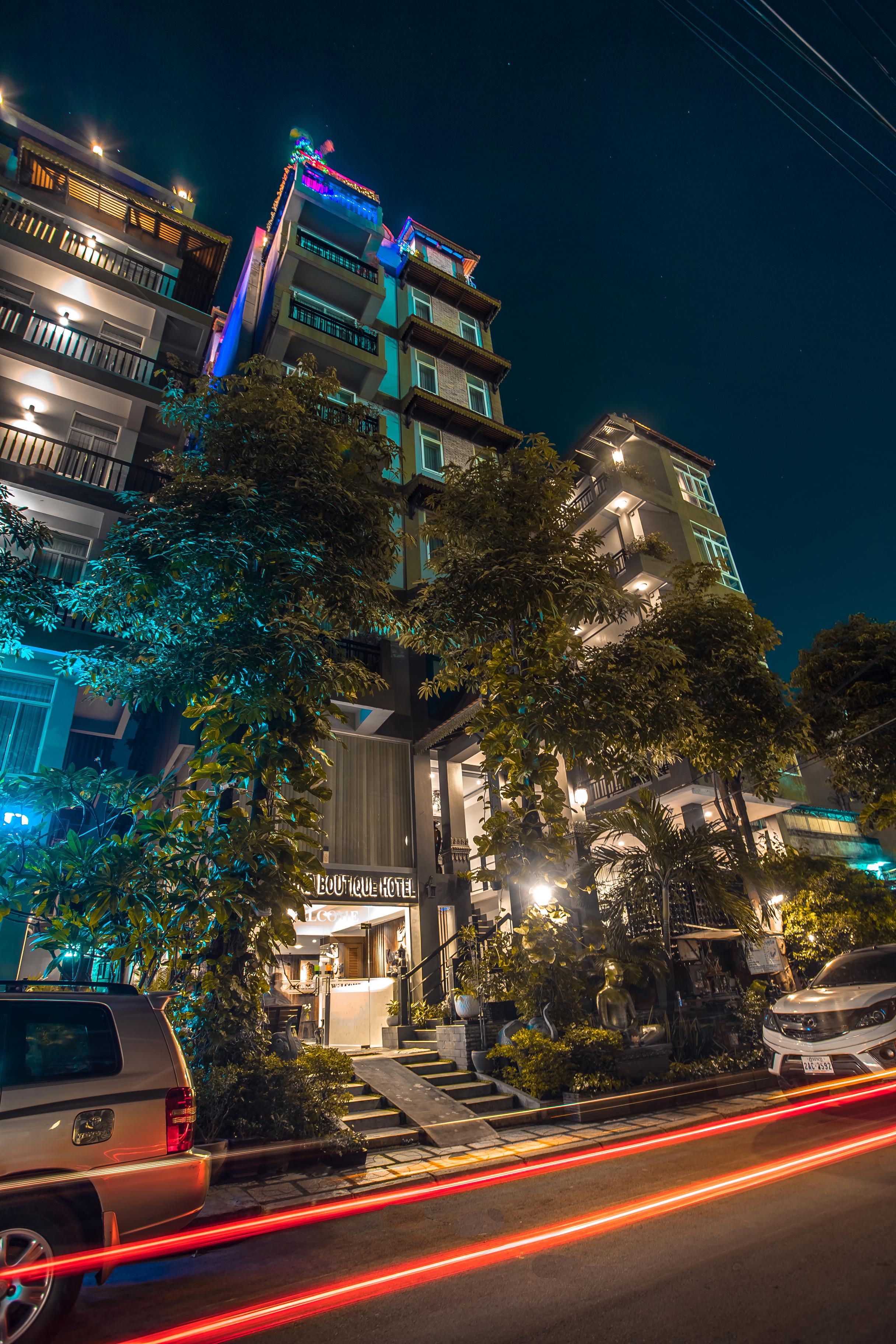 King Grand Boutique Hotel Phnom Penh Exterior photo