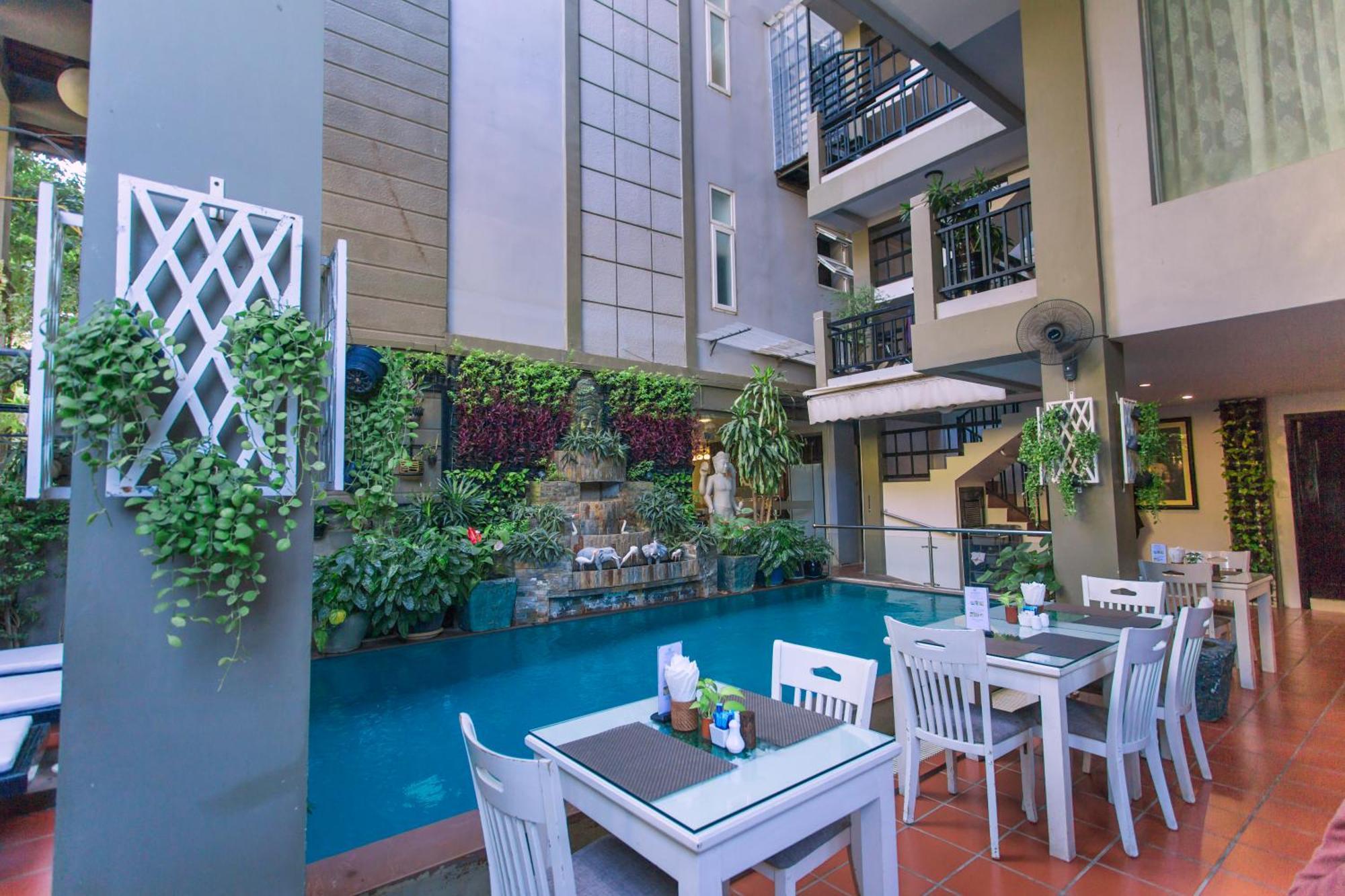 King Grand Boutique Hotel Phnom Penh Exterior photo