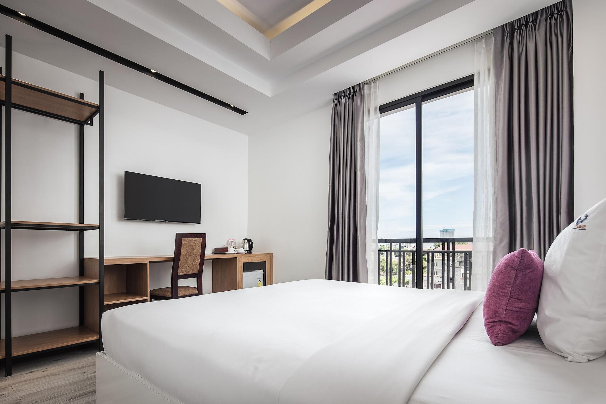 King Grand Boutique Hotel Phnom Penh Exterior photo