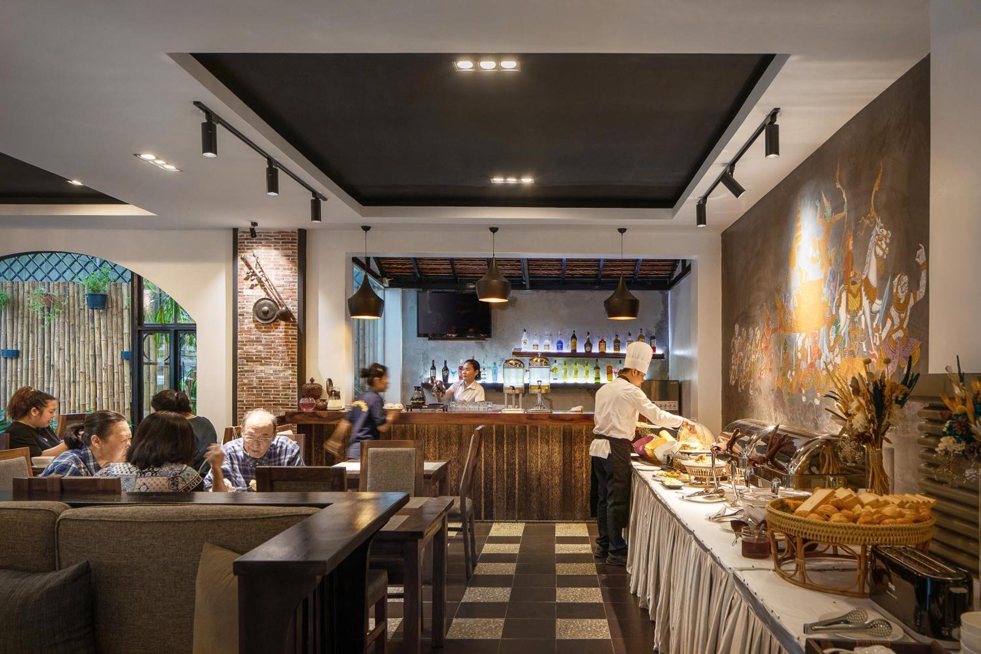 King Grand Boutique Hotel Phnom Penh Exterior photo