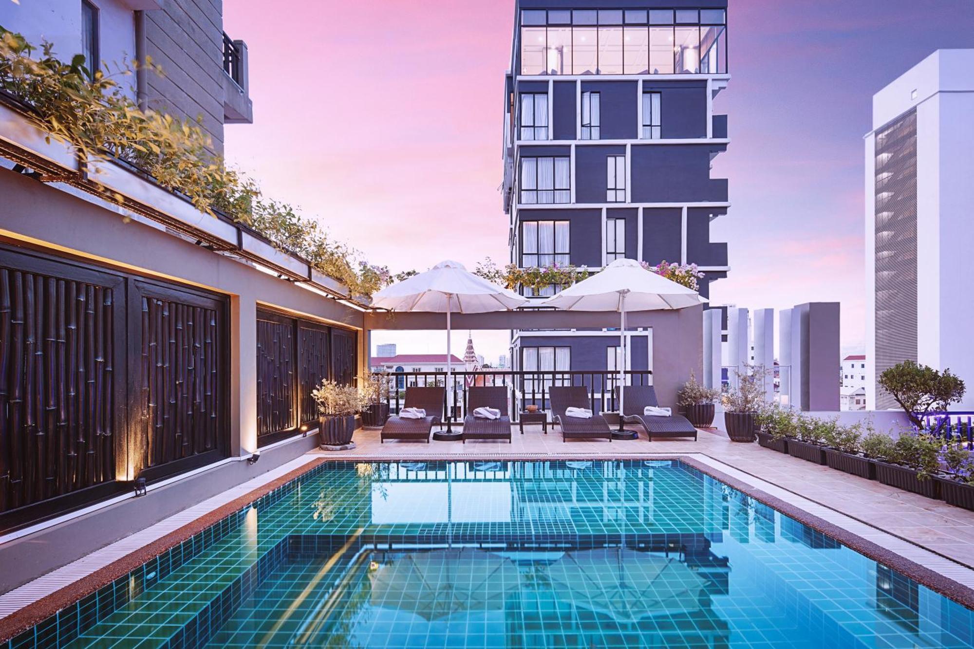 King Grand Boutique Hotel Phnom Penh Exterior photo